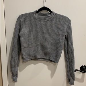 Brandy Melville cropped grey sweater